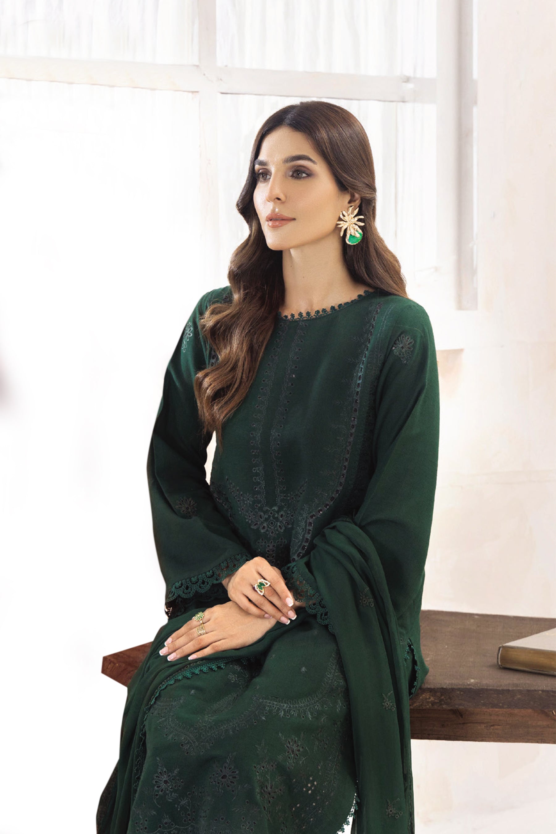 Sanam Saeed Ilana D-03