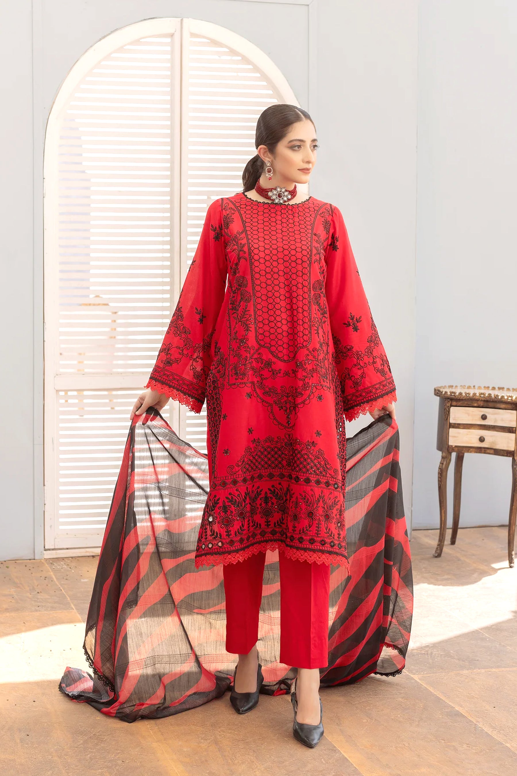 Embroidered Lawn Shirt Fancy Voile Print Duppatta