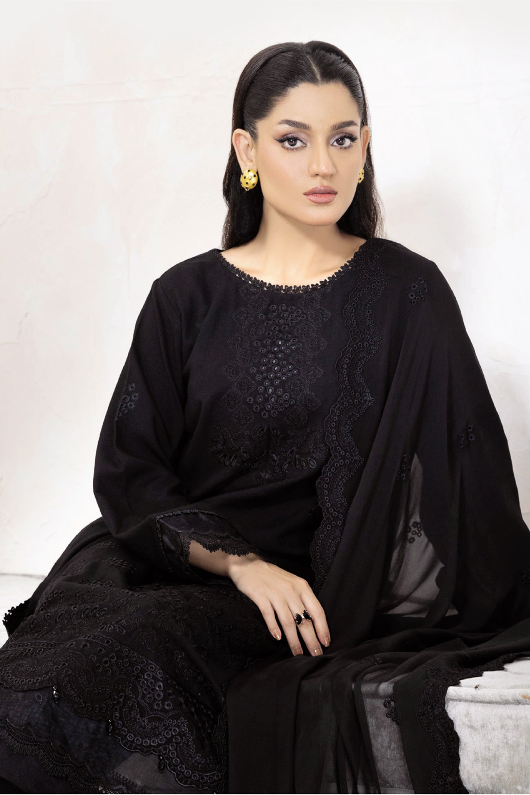 Sanam Saeed Ilana D-07