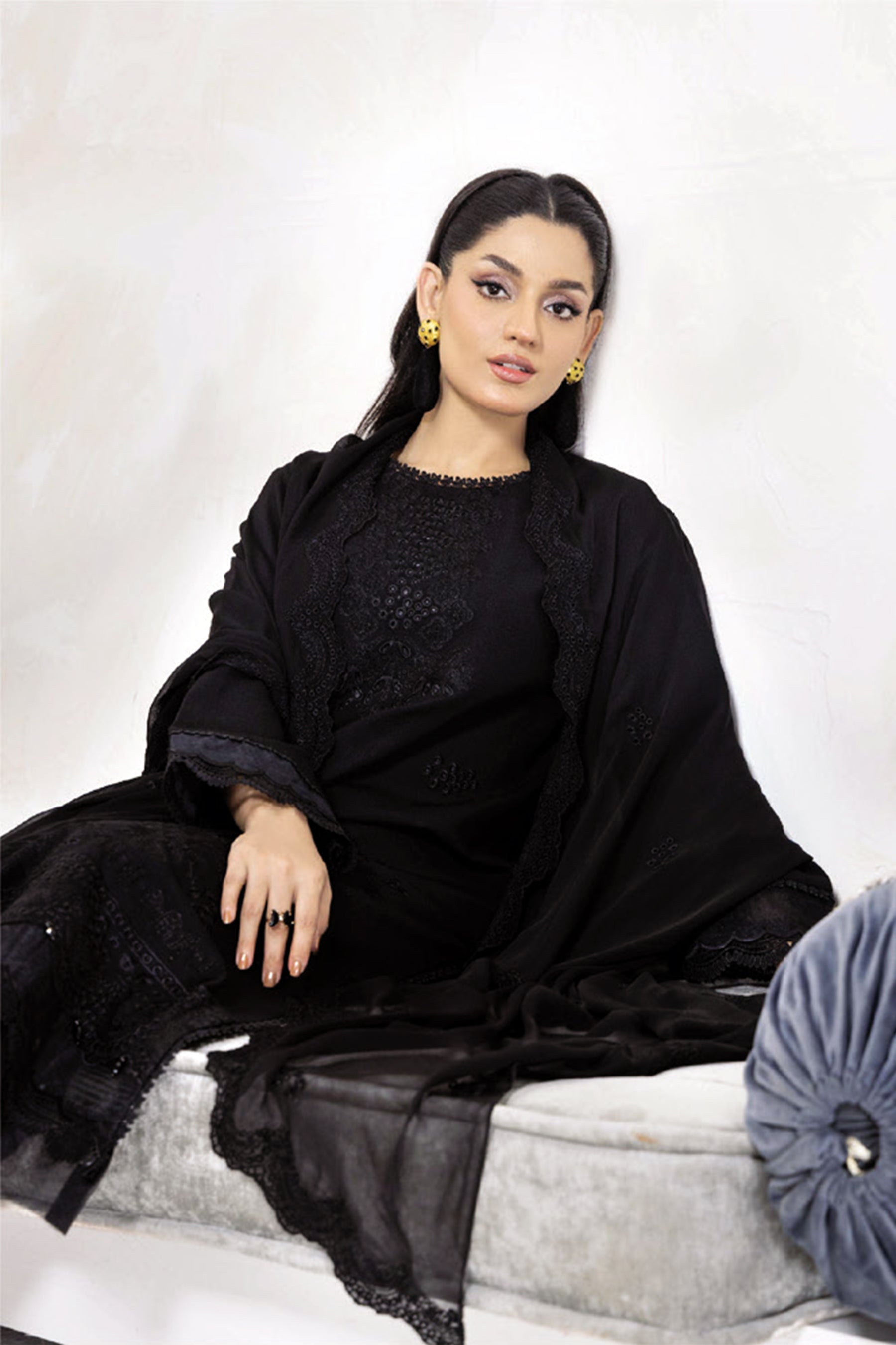 Sanam Saeed Ilana D-07