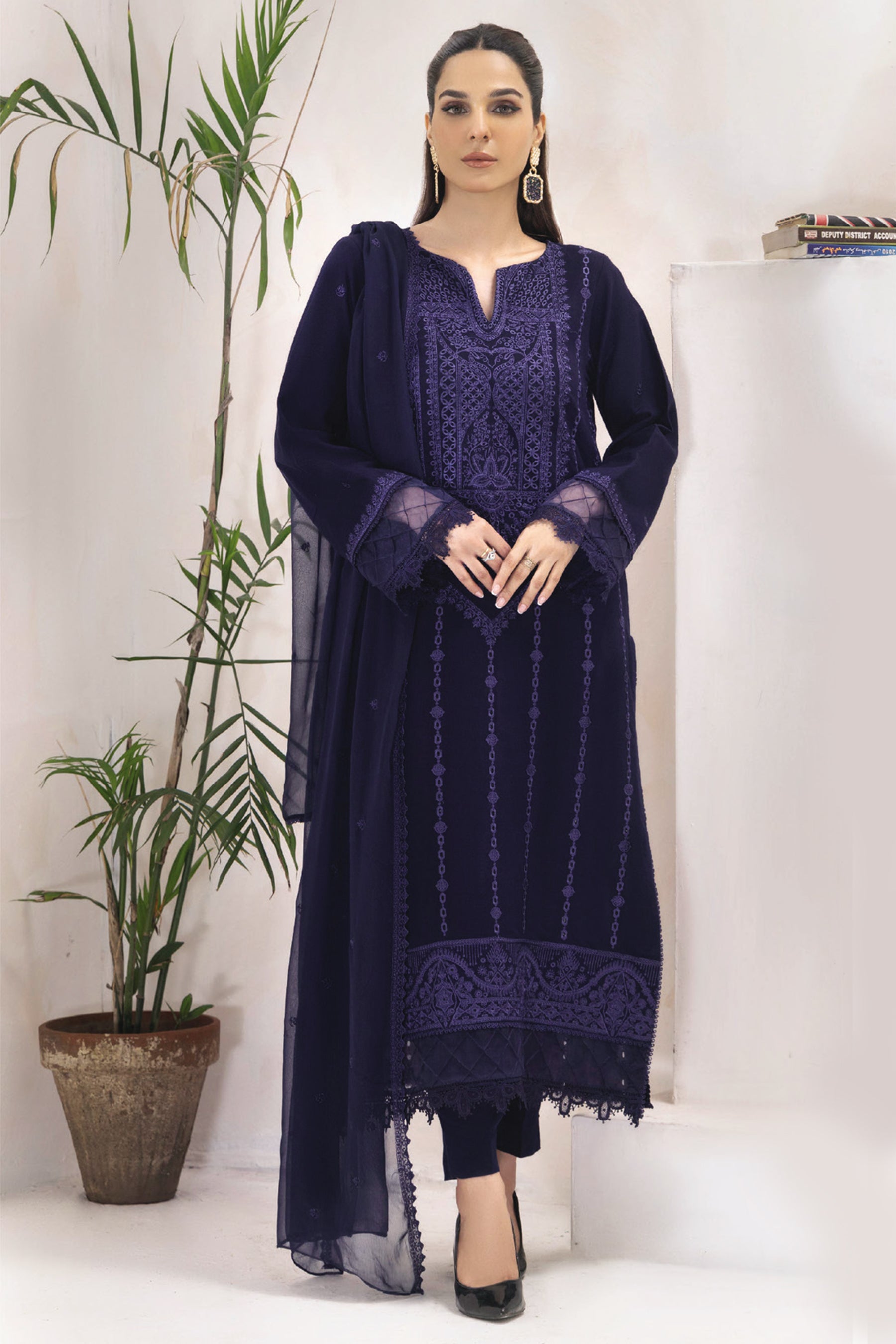 Sanam Saeed Ilana D-05