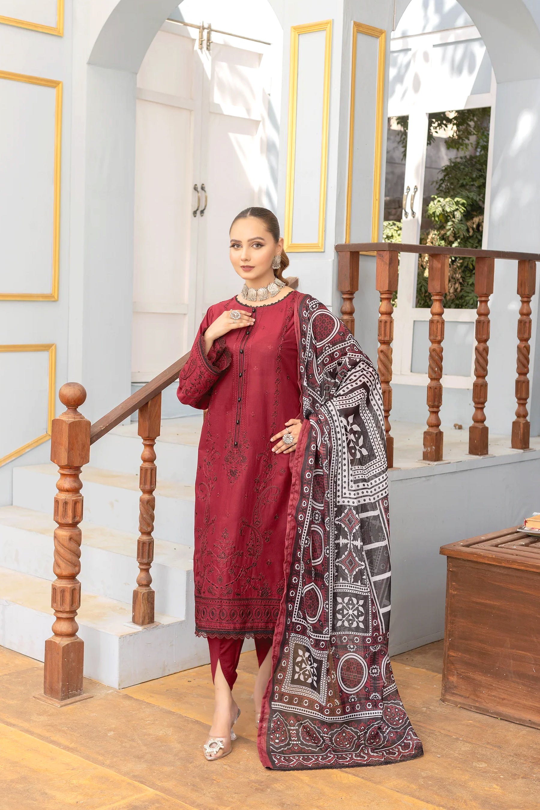 Embroidered Lawn Shirt Fancy Voile Print Duppatta