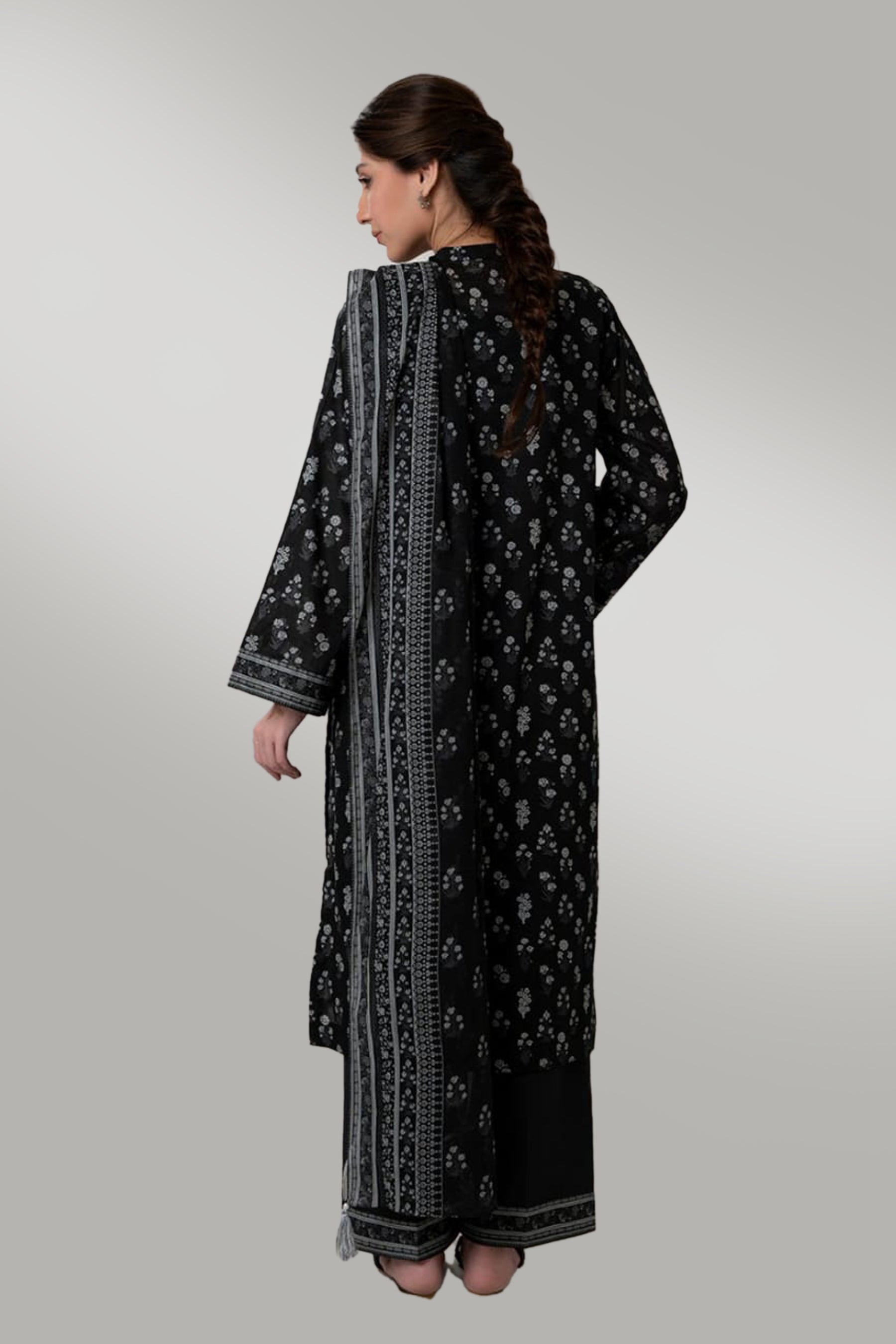 ZELLBURY UNSTITCHED SUMMER COLLECTION WUS25x30648