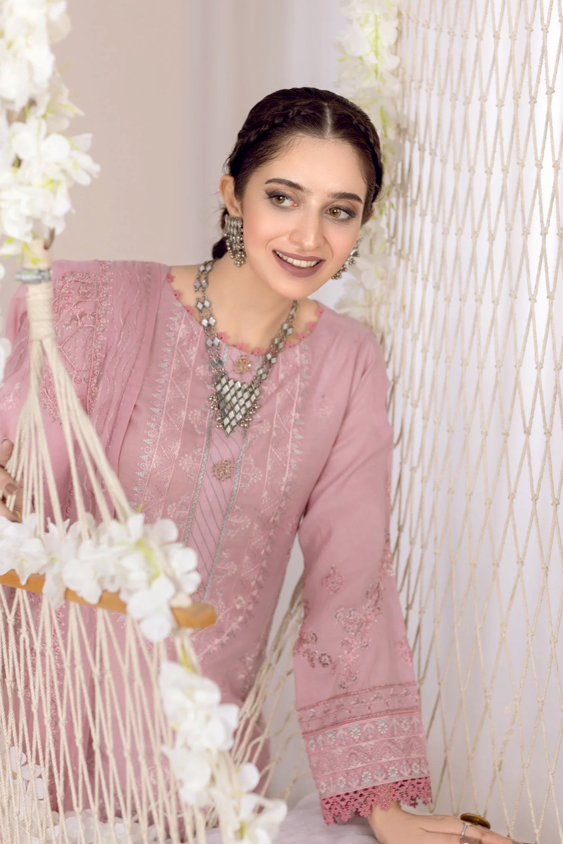 Wania Hoor WP-268 Vol-01