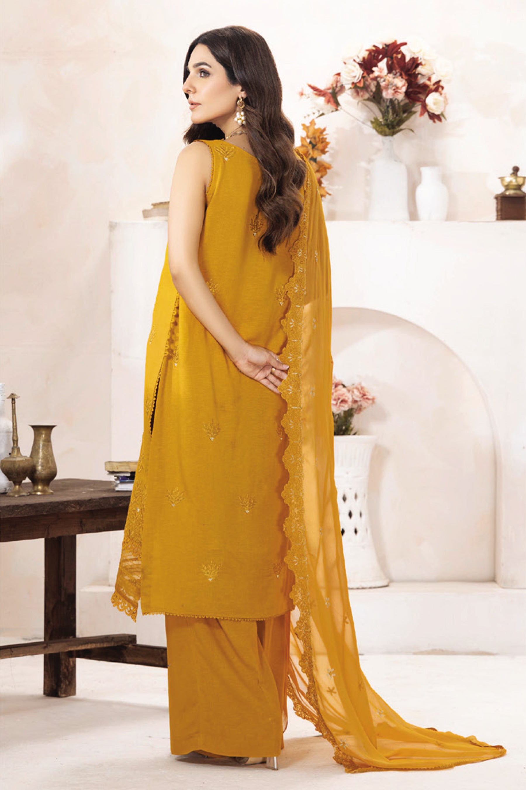 Sanam Saeed Ilana D-04