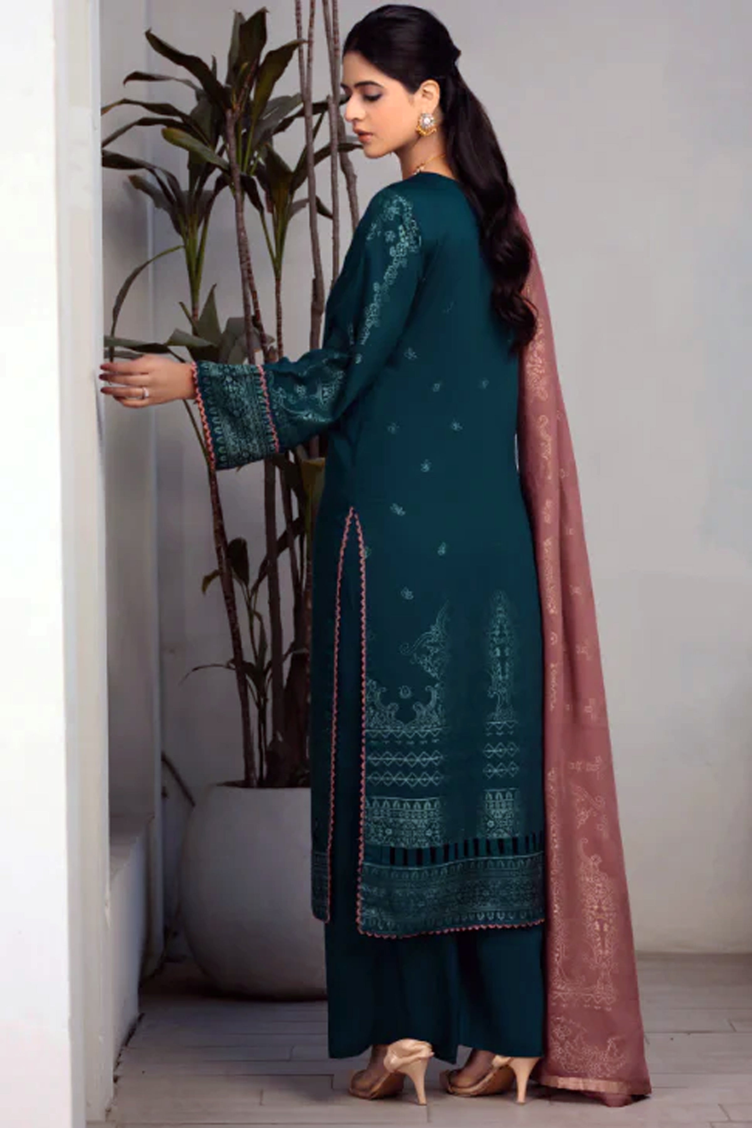 AABROO By Wania Vol 01 WP45