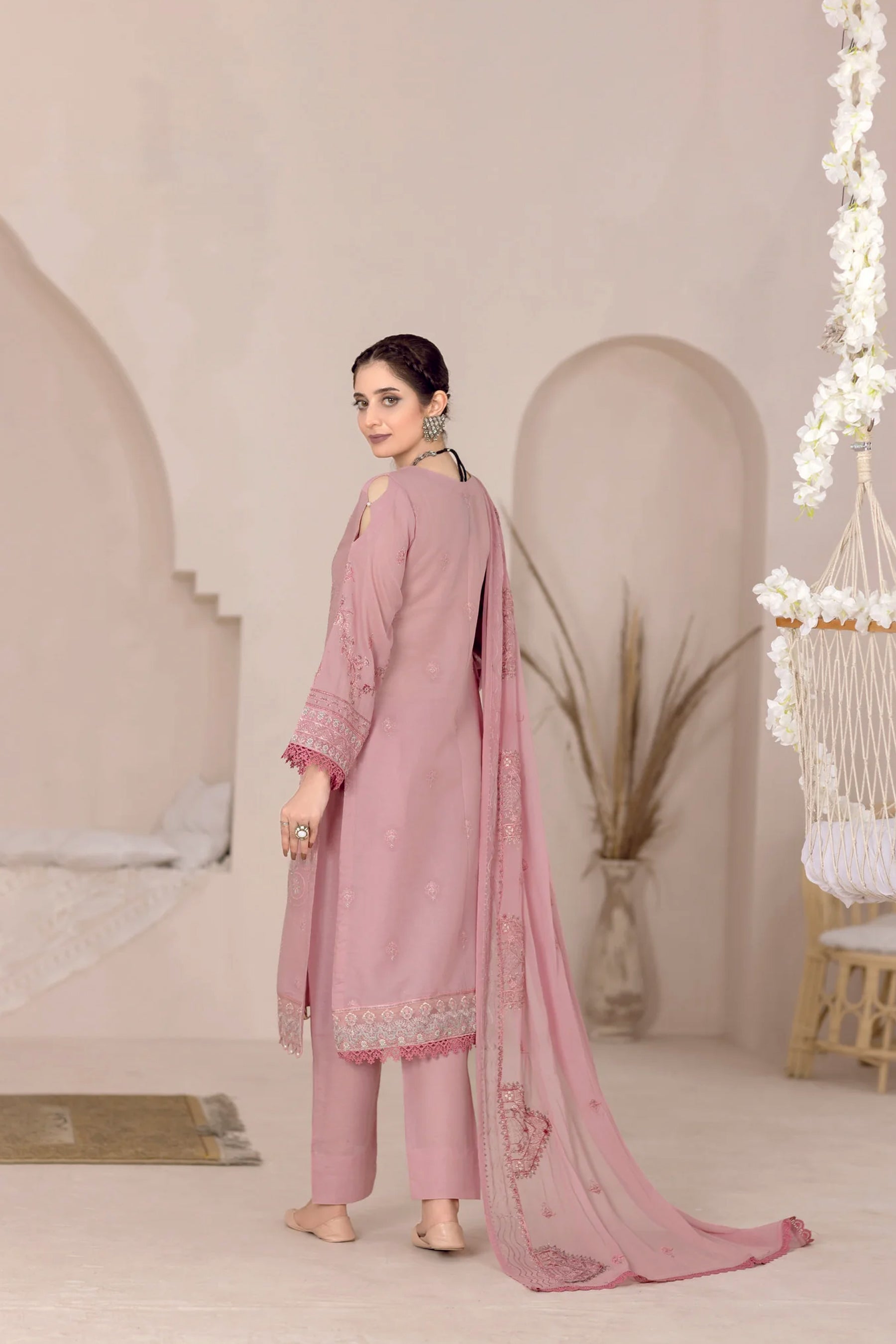 Wania Hoor WP-268 Vol-01