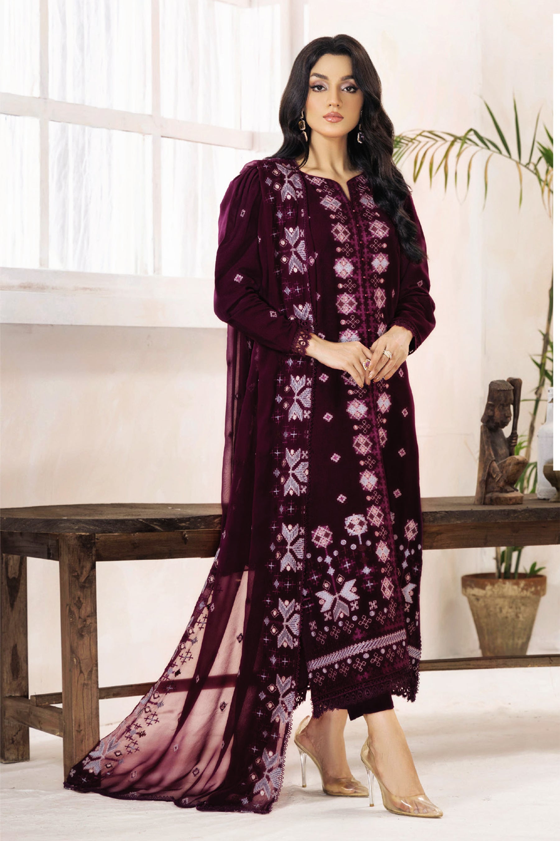 Sanam Saeed Ilana D-10