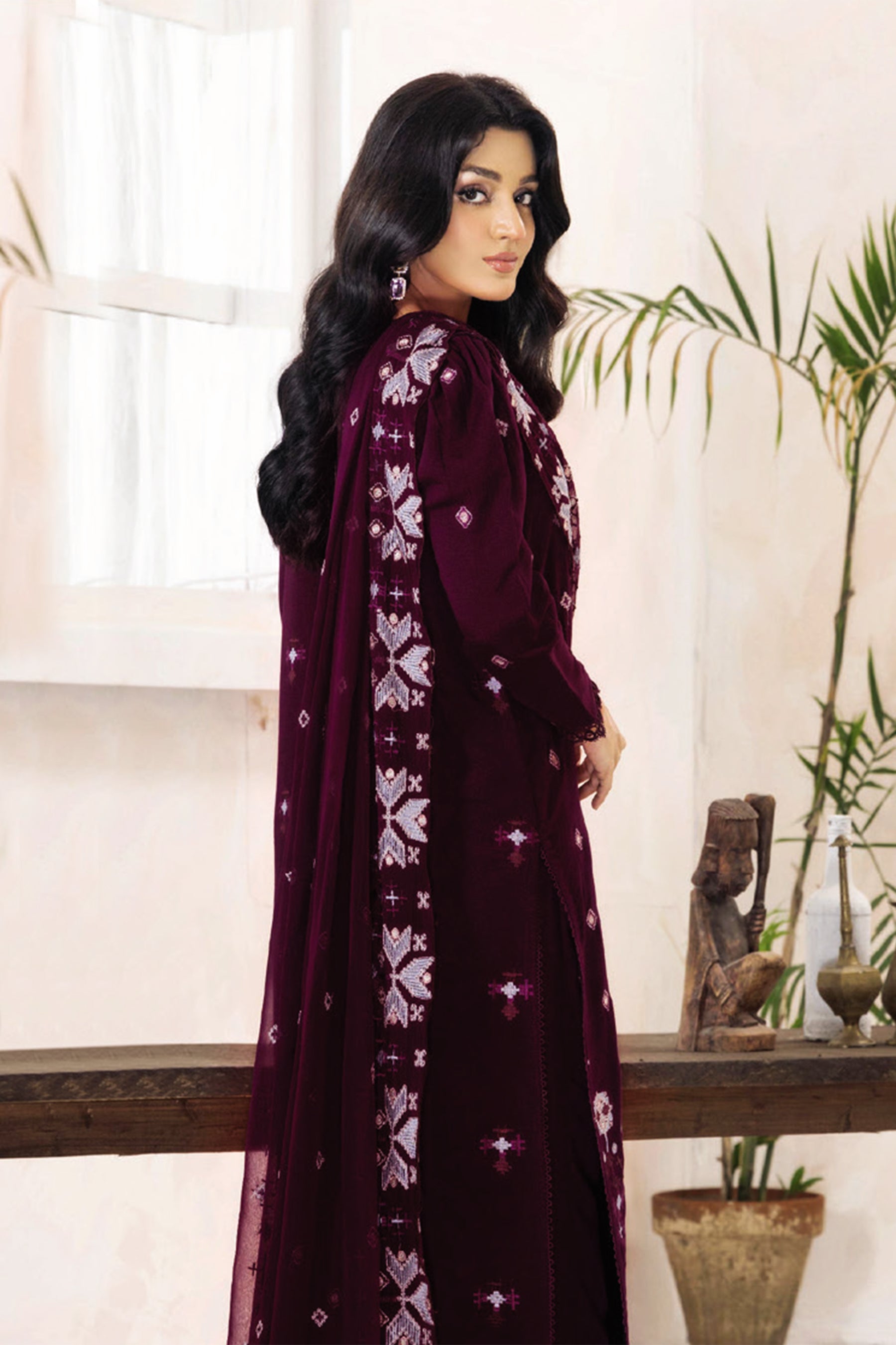 Sanam Saeed Ilana D-10