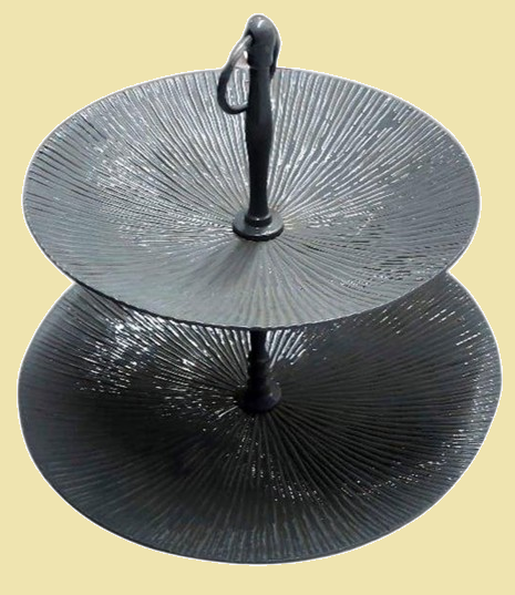 Luxury-Engraved-2-Tier-Dessert-Stand-_-Black-Metal-Platte